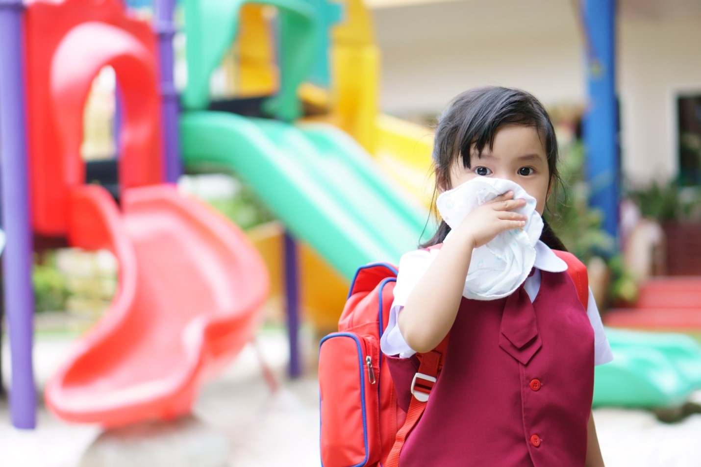 Saat Anak Mengalami Flu dan Batuk, Haruskah Mereka Tetap Masuk Sekolah?